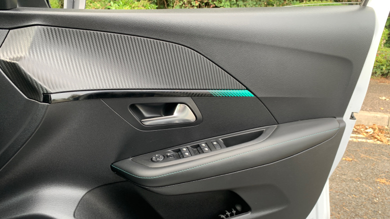 Peugeot 208 1.2 PureTech 100 Allure Premium + 5dr Petrol Hatchback